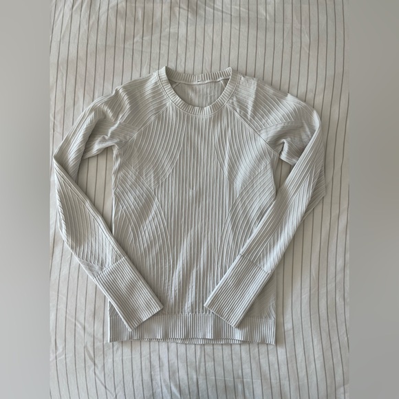 Rest Less Pullover in White Size 6 - Picture 6 of 8